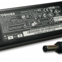 Imagen de CARGADOR TOSHIBA 3.42A CODOS